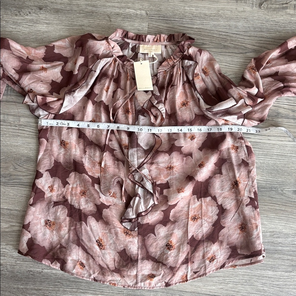 Melloday Ruffle Long Sleeve Blouse Size Medium NWT - Picture 3 of 10